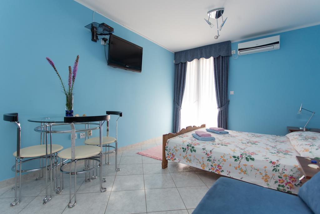 Djurovic Apartments Montenegro Котор Екстериор снимка