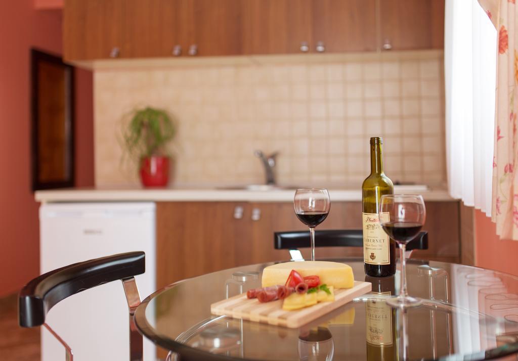 Djurovic Apartments Montenegro Котор Екстериор снимка