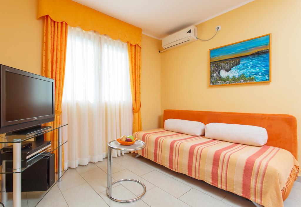 Djurovic Apartments Montenegro Котор Екстериор снимка