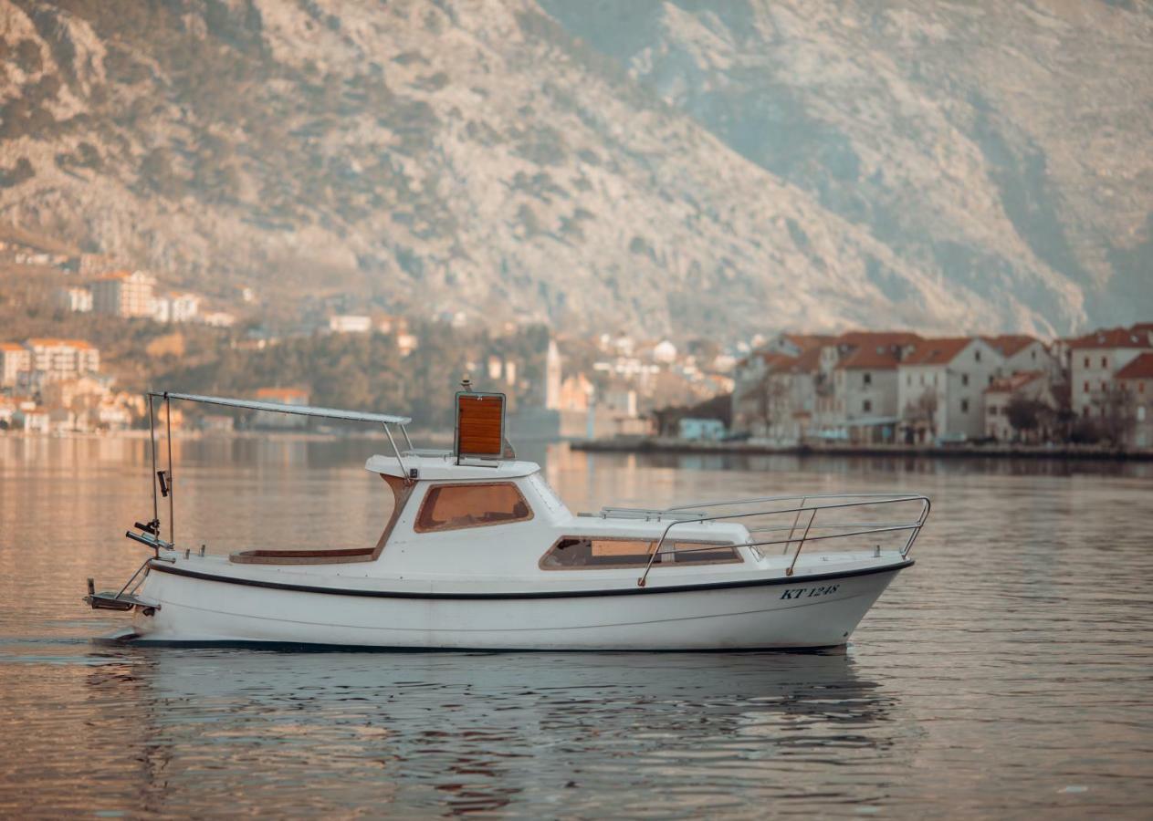 Djurovic Apartments Montenegro Котор Екстериор снимка